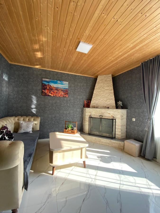 Buo'S Guest House ボルジョミ エクステリア 写真